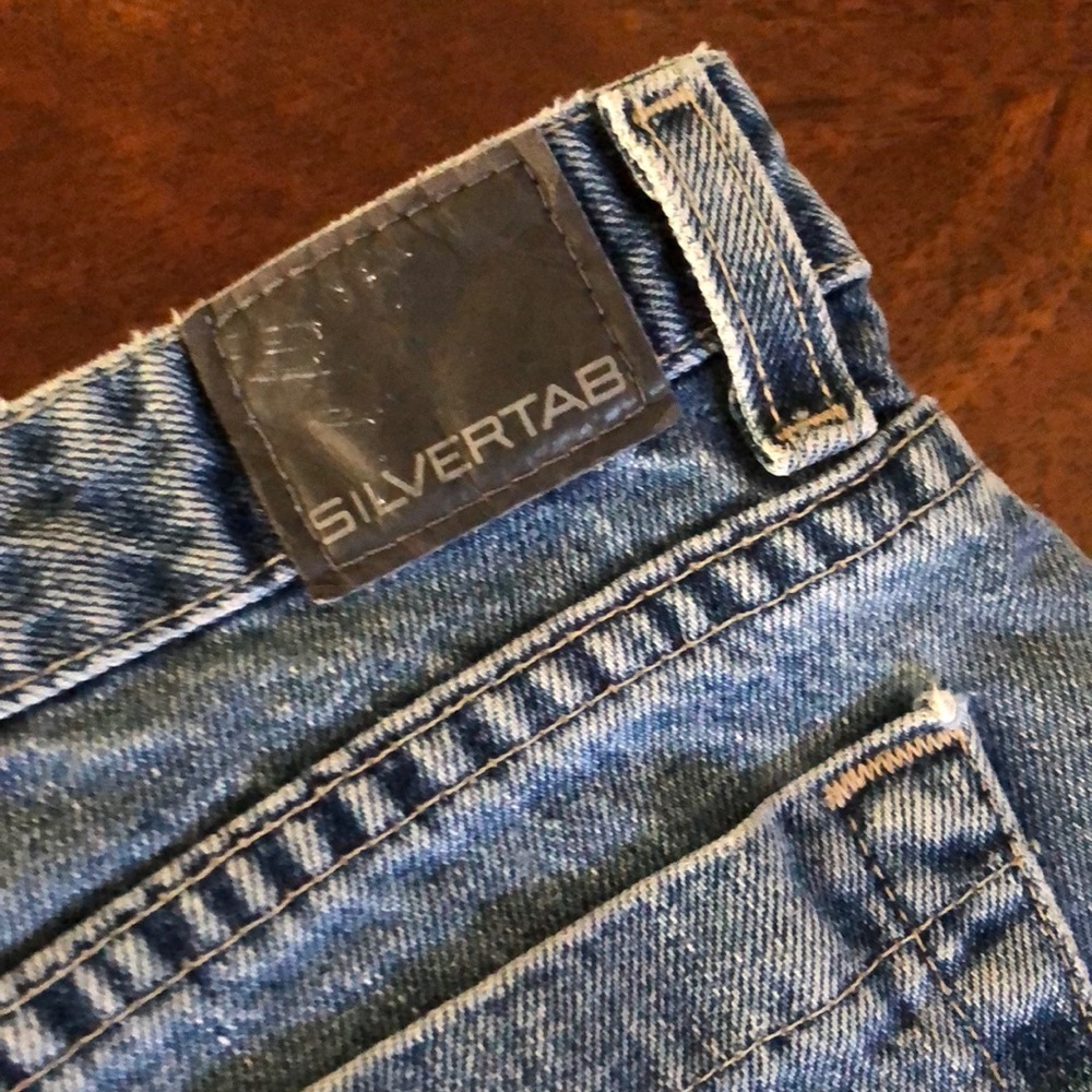 Vintage Silvertab Levi Shorts - Picture 3 of 4
